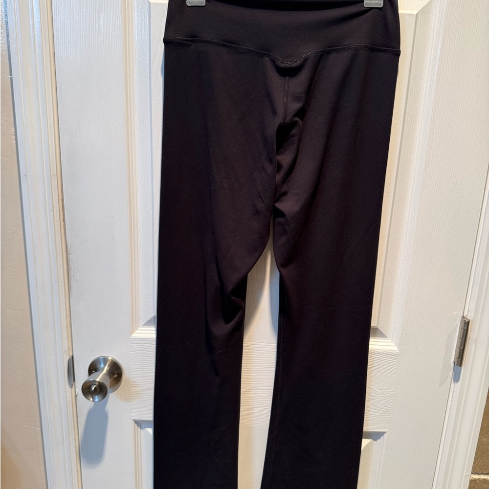 PINK Victoria's Secret Navy/Deep Blue Flare Leggins - Picture 5 of 7